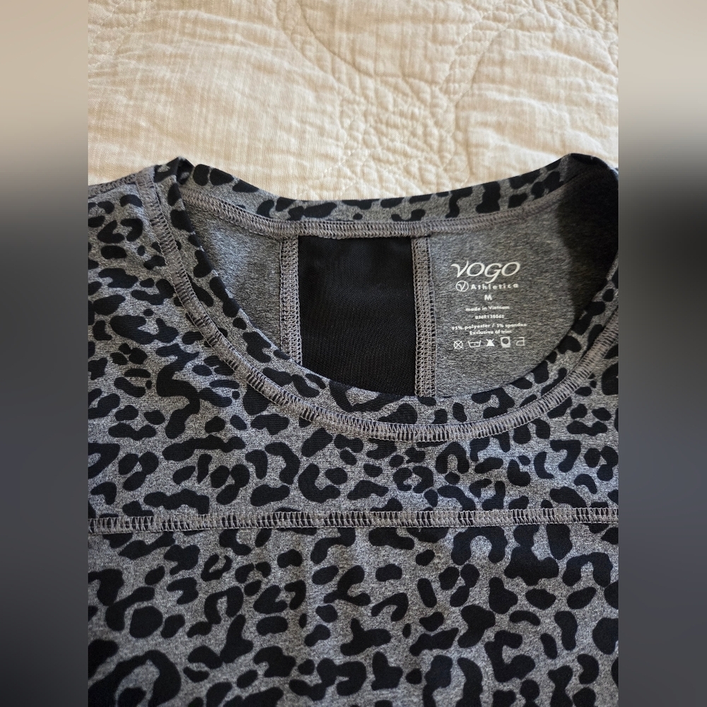 Vogo Athletica Leopard Print Top